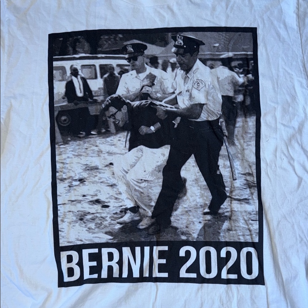 Bernie 2020 Graphic T-Shirt 2020 Election xl men’s Bernie Sanders NWOT